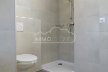 Arcade avec salle de bain !