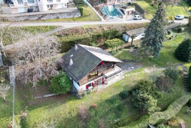 Superbe chalet avec vue panoramique sur le lac et les montagnes !