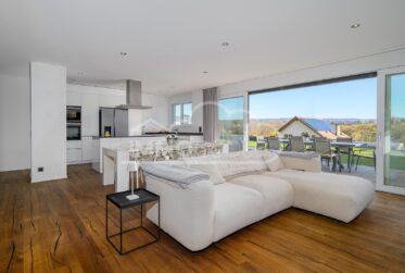 Magnifique duplex avec terrasse et jardin