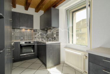 Maison individuelle de deux appartements !