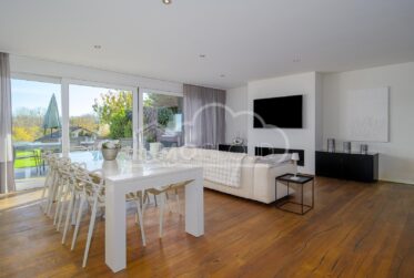Magnifique duplex avec terrasse et jardin