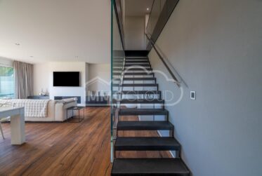 Magnifique duplex avec terrasse et jardin