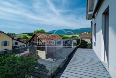 Maison individuelle de deux appartements !