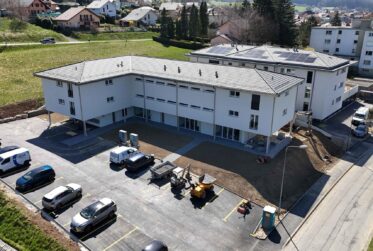 Places de parc extérieures ou extérieures couvertes