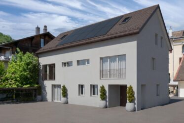 Rare sur le marché : 2.5pce neuf à deux pas de la gare !