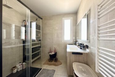 Grand appartement familial – Cessy, proche frontière